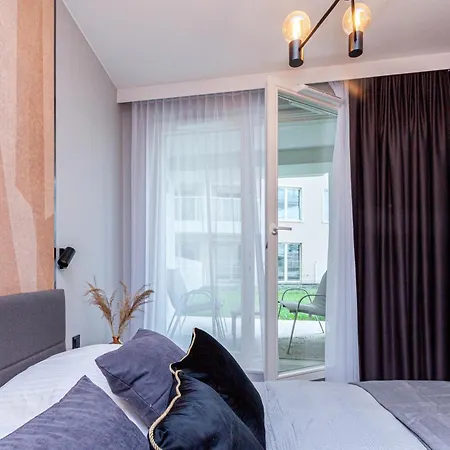 Apartly- Garden Ii Z Prywatnym Ogrodem W Centrum &widok アパート *