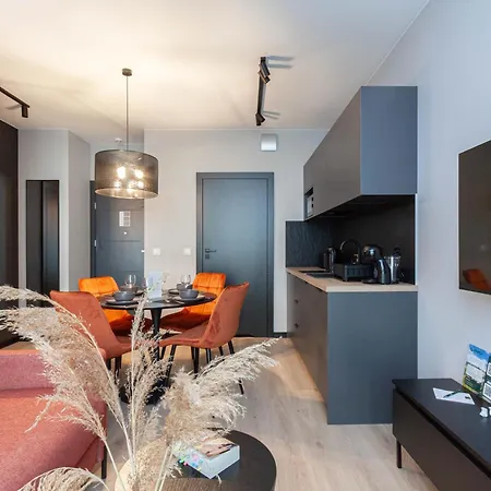 Apartly- Garden Ii Z Prywatnym Ogrodem W Centrum &widok アパート